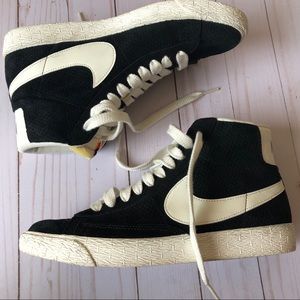 EUC Nike High Tops Size 7.5